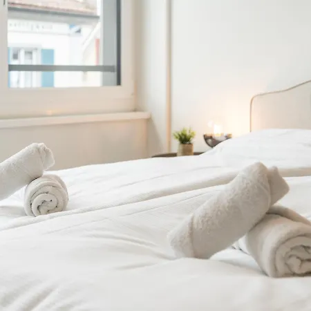 Séjour chez l'habitant Modernes Hostel, In Shared Apartment, Wyba Living *