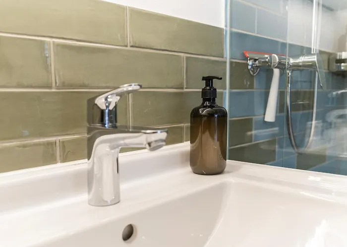 Homestay Modernes Hostel, In Shared Apartment, Wyba Living *