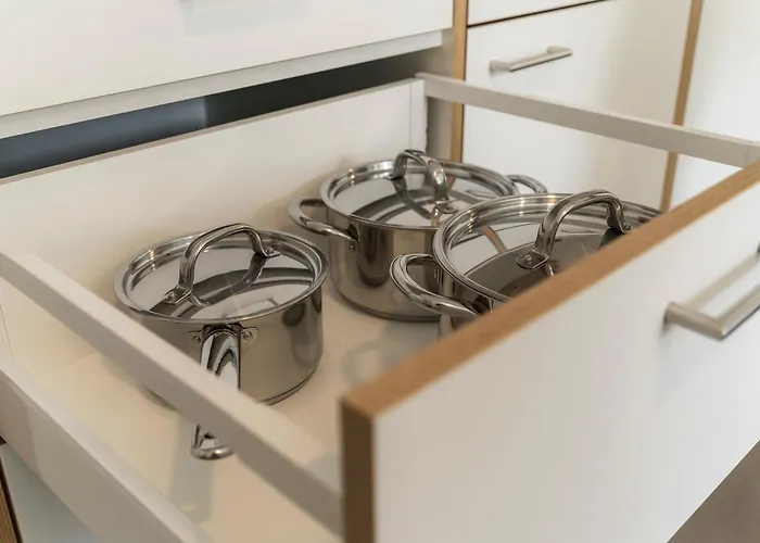 Homestay Modernes Hostel, In Shared Apartment, Wyba Living St. Gallen