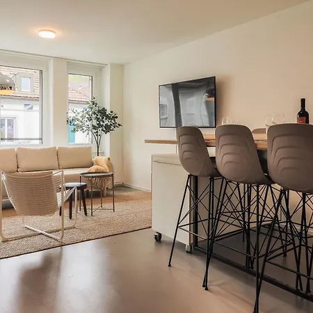 Séjour chez l'habitant Modernes Hostel, In Shared Apartment, Wyba Living